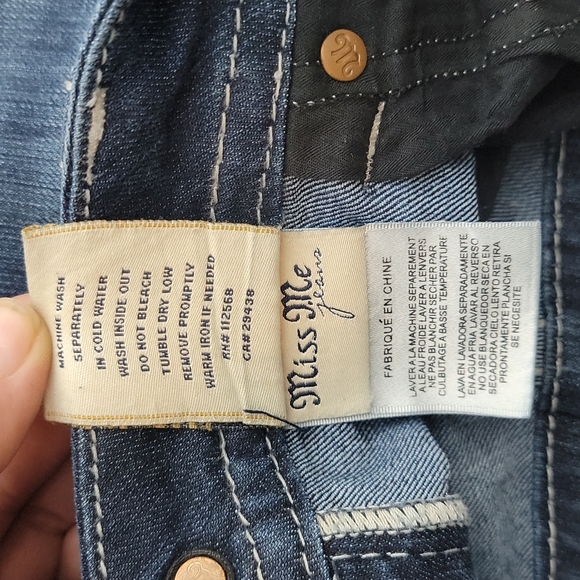 Miss Me Easy Boot Relaxed Fit size 31 Long Jeans Bling - Picture 10 of 10